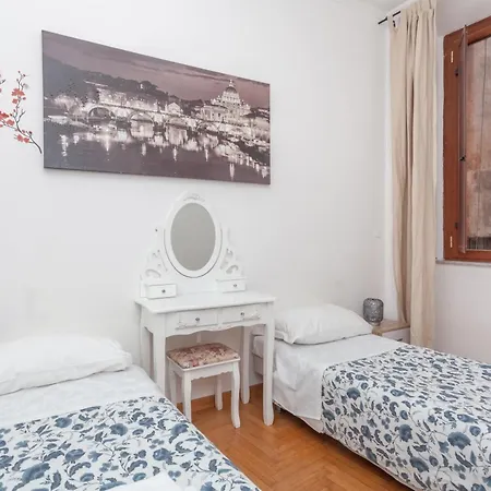 Pellegrino Piazza Navona Apartment *